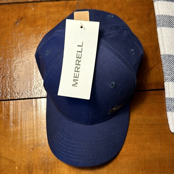 Men’s Merrell Hat - Picture 3 of 3